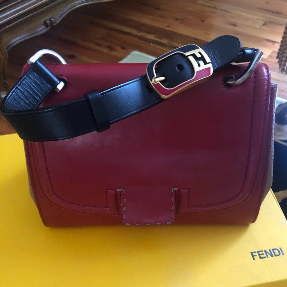 AUTHENTIC Fendi handbag